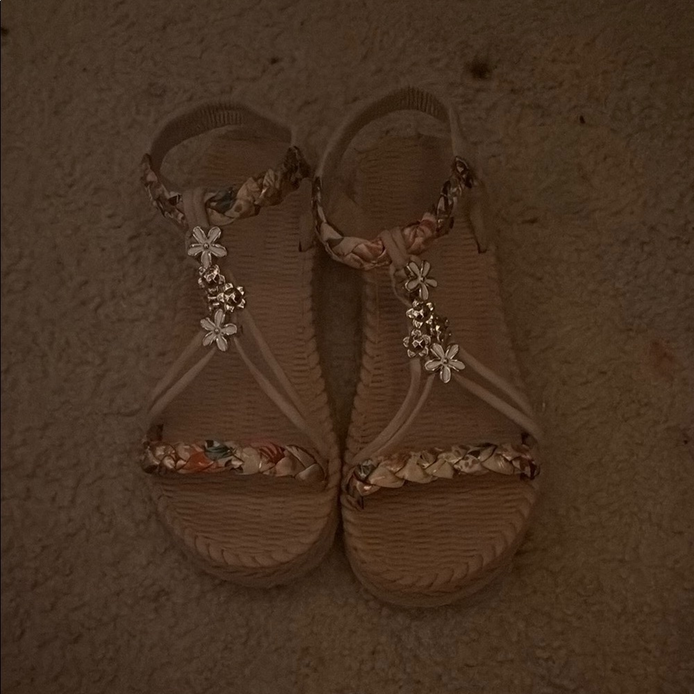 Forever 21 Floral Embellished Tan Sandals